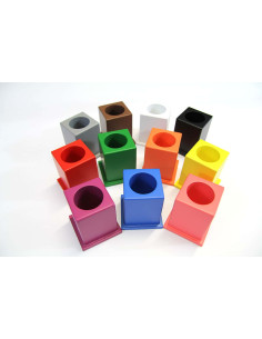 11 pots en bois colorés pour crayons