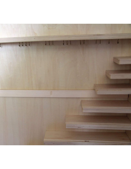 Meuble pour le matériel des perles