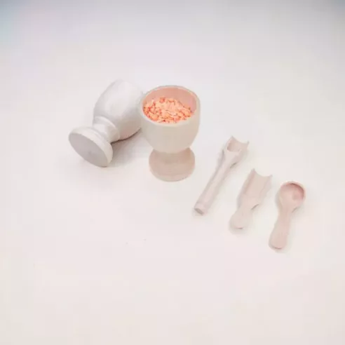 Mini set de transvasement pour enfant. Vie Pratique Montessori.