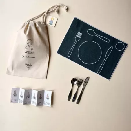Kit d'activité pour mettre le couvert. Activité de Vie Pratique Montessori.