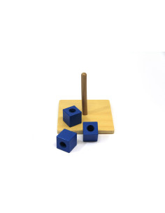 Encastrements : les cubes sur tige verticale