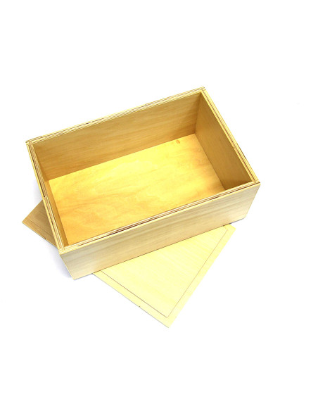 Boîte en bois pour l'arche romane